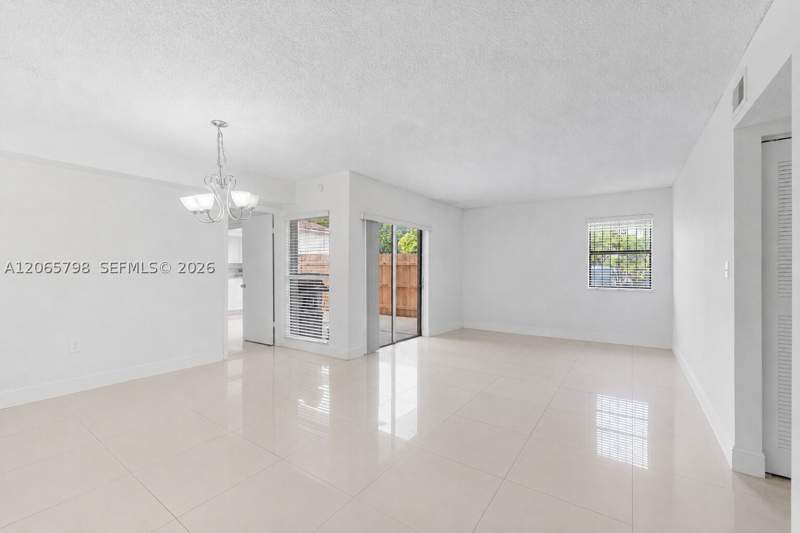 3 bedroom Condominium at 10895 NW 7th St 14-28, Terranova Condo #14, Miami — photo 2