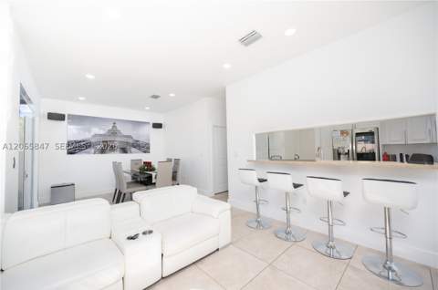 1046 NE 17th Ter, Homestead FL - photo 8 of 51