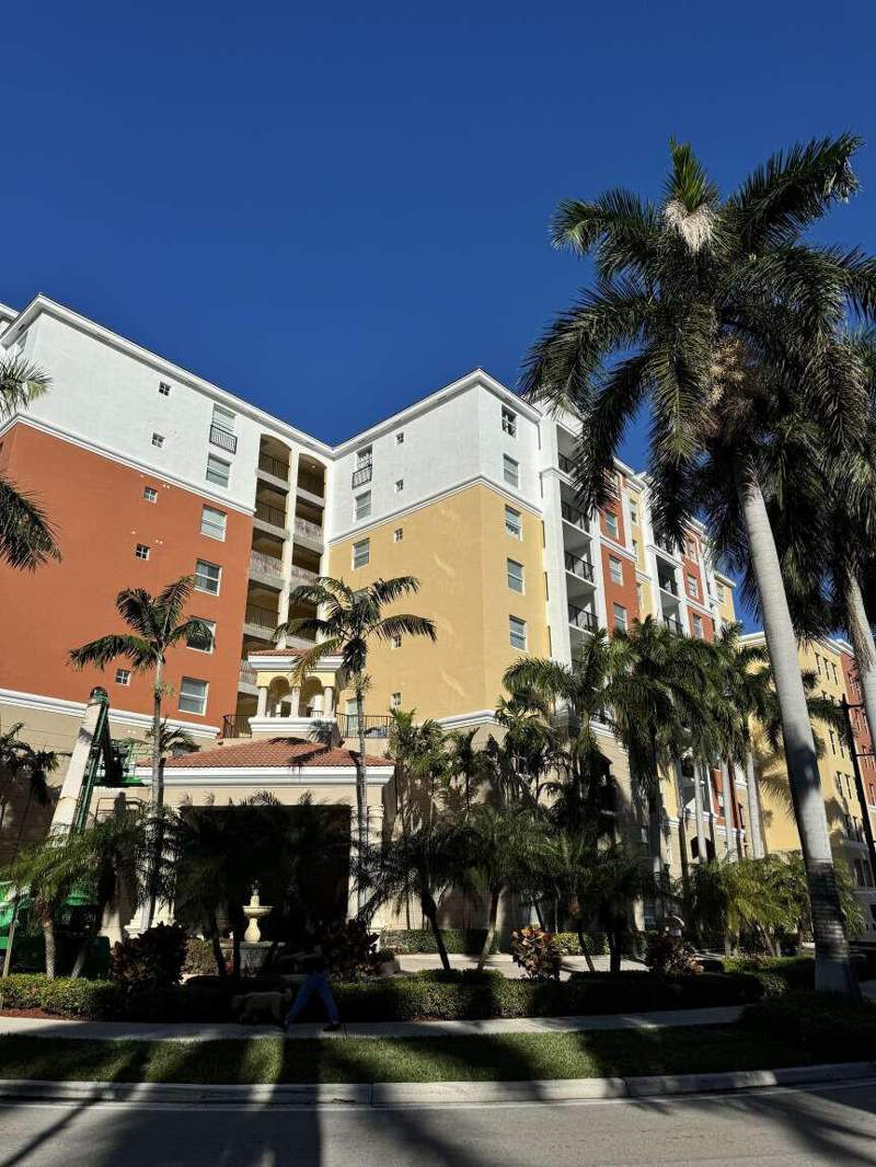 1 bedroom Condominium at 17125 N Bay Road 3102, Porto Bellagio, Sunny Isles Beach — photo 2