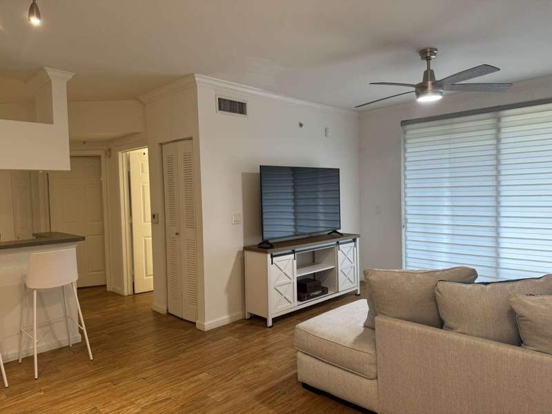 1 bedroom Condominium at 17125 N Bay Road 3102, Porto Bellagio, Sunny Isles Beach — photo 5