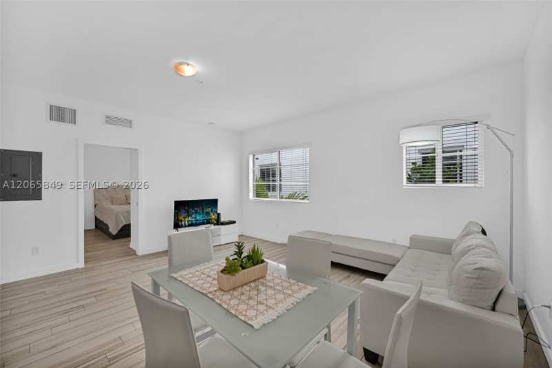 1 bedroom Condominium at 1560 Meridian Ave 207, Lincoln Sub, Miami Beach — photo 1