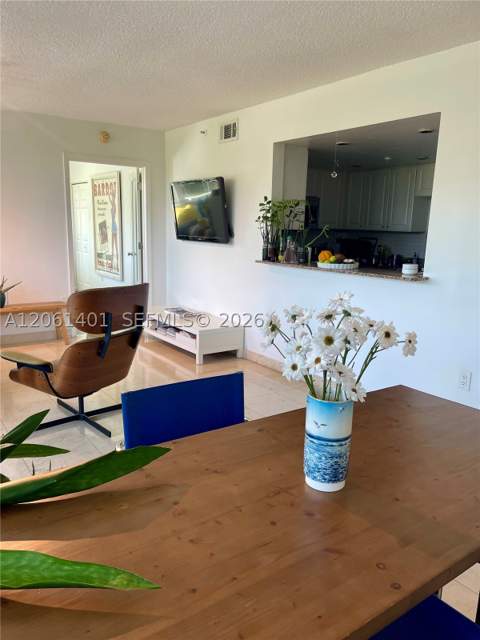 7800 Collins Ave 309, Miami Beach FL - photo 7 of 50