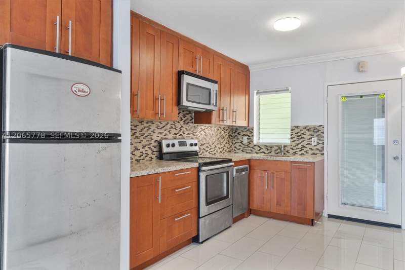 0 bedroom Condominium at 851 Meridian Ave 24, Meridian Manor Condo, Miami Beach — photo 5