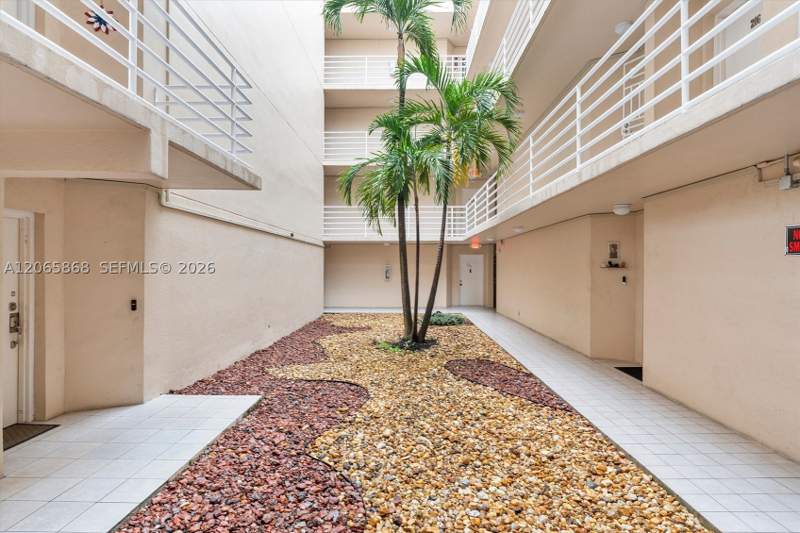 2 bedroom Condominium at 8050 NW 8th St 1110, Belinda Gardens Condo, Miami — photo 5