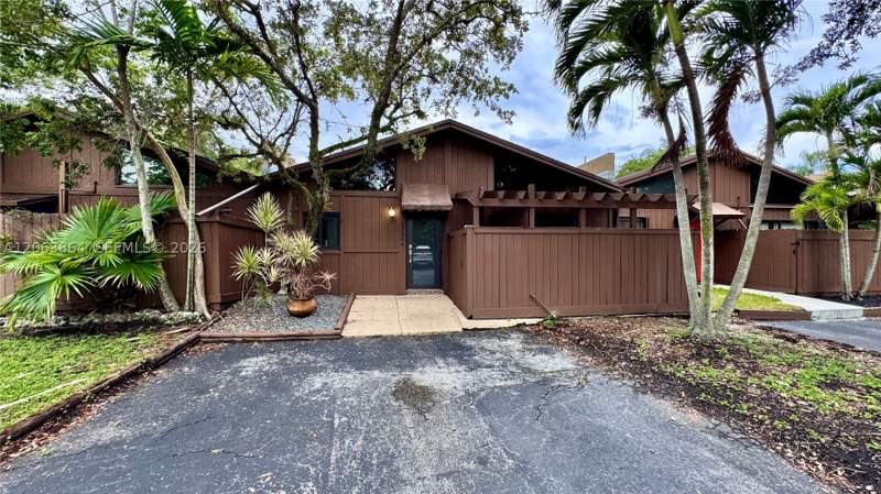 2 bedroom Townhouse at 11344 SW 112th Cir Ln S, Killian Pines Townhouses, Miami — photo 2