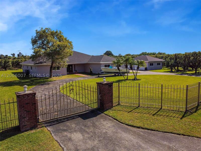 4 bedroom SingleFamilyResidence at 23505 SW 153rd Ave, Silver Palm Ests Pt 1, Homestead — photo 2