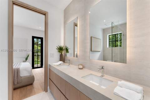 3372 Charles Ave, Miami FL - photo 13 of 18