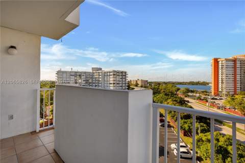 1300 NE Miami Gardens Dr 714E, Miami FL - photo 14 of 36