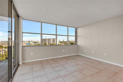 1300 NE Miami Gardens Dr 714E, Miami FL - photo 6 of 36