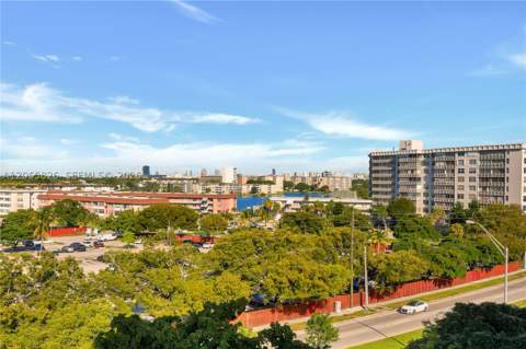 1300 NE Miami Gardens Dr 714E, Miami FL - photo 9 of 36
