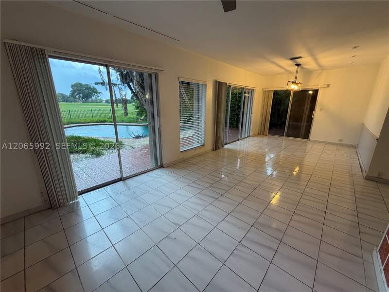 3 bedroom SingleFamilyResidence at 485 S Shore Dr, Normandy Golf Course, Miami Beach — photo 2
