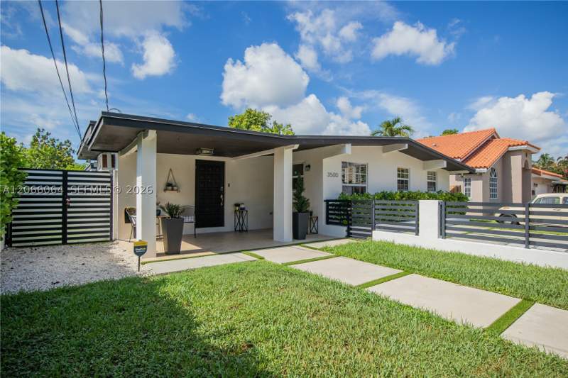3 bedroom SingleFamilyResidence at 3500 SW 13th St, Eugenia Groves Park, Miami — photo 2