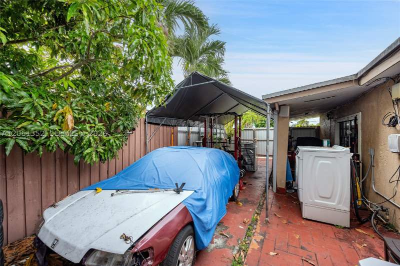 4 bedroom SingleFamilyResidence at 11451 SW 43rd St, Westwood Lake, Miami — photo 4