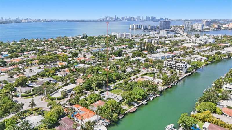 4 bedroom SingleFamilyResidence at 1525 Calais Dr, Normandy Waterway Sub, Miami Beach — photo 1