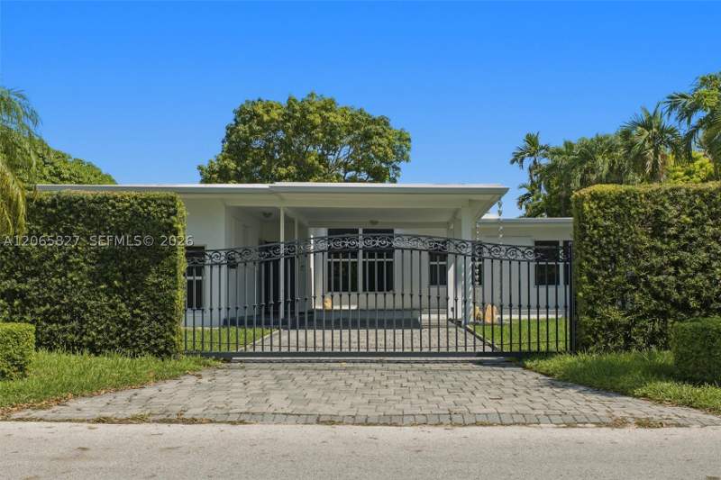 4 bedroom SingleFamilyResidence at 1525 Calais Dr, Normandy Waterway Sub, Miami Beach — photo 2