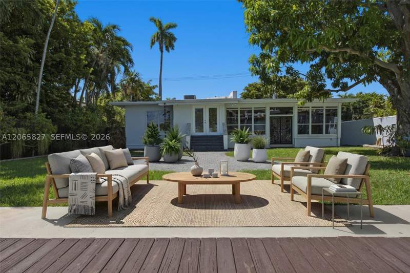 4 bedroom SingleFamilyResidence at 1525 Calais Dr, Normandy Waterway Sub, Miami Beach — photo 3
