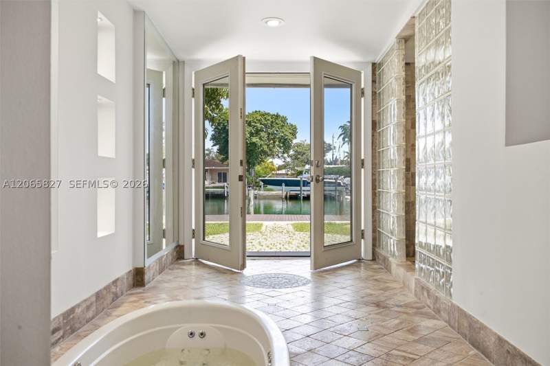 4 bedroom SingleFamilyResidence at 1525 Calais Dr, Normandy Waterway Sub, Miami Beach — photo 5