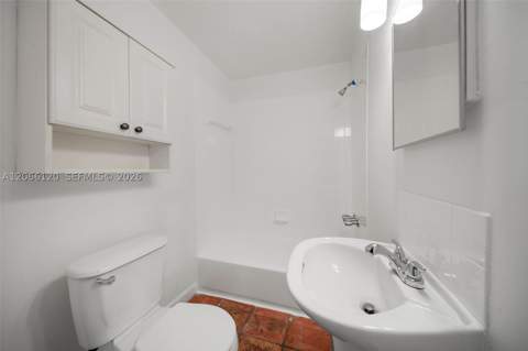 934 Michigan Ave 207, Miami Beach FL - photo 6 of 11