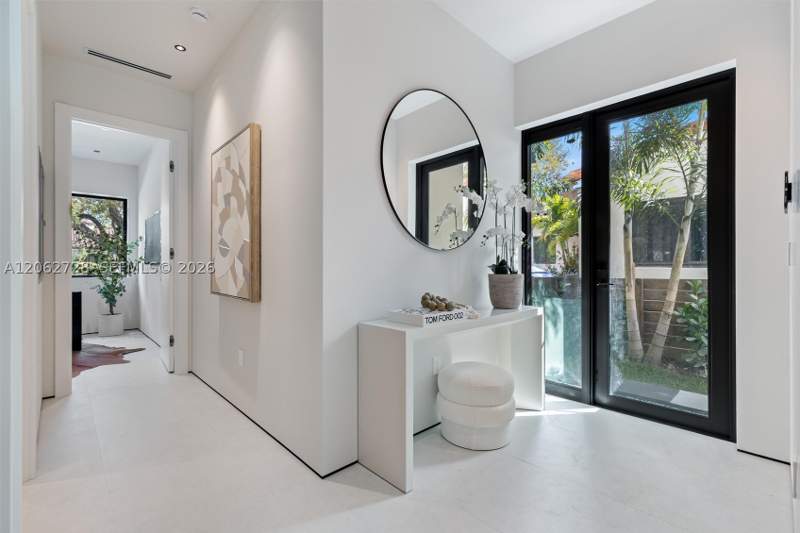 4 bedroom Townhouse at 1748 SW 21st Ter right, Pleasant Grove, Miami — photo 5