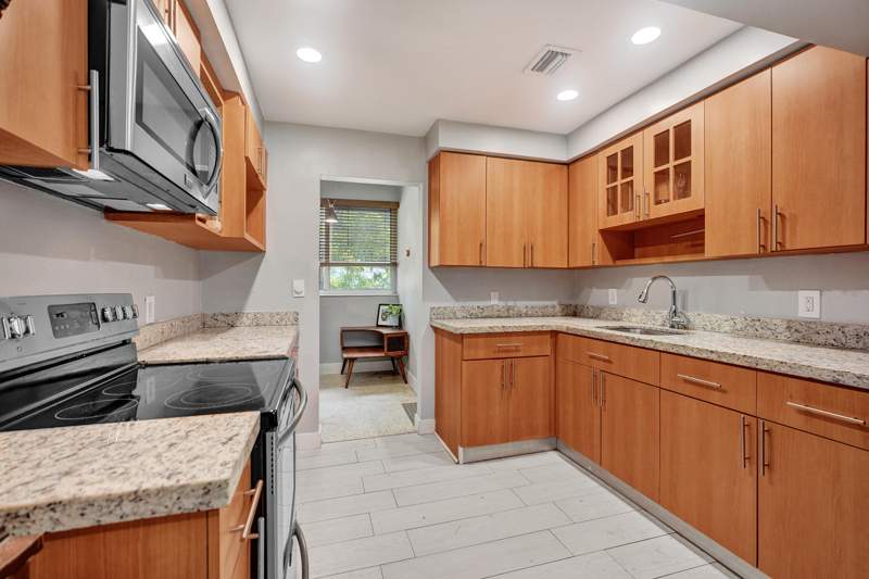 3 bedroom SingleFamilyResidence at 13105 NE 13th Avenue, Lamor Estates Sub, North Miami — photo 4