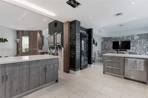 18460 NE 30th Ave 18460, Aventura FL - photo 9 of 31