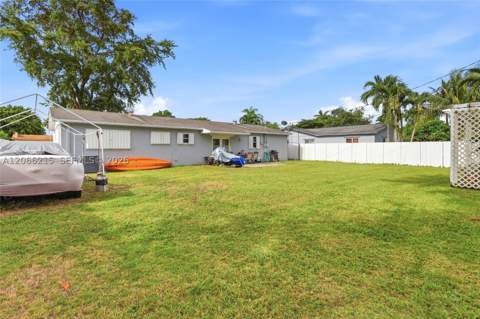 10235 Pan American Dr, Cutler Bay FL - photo 19 of 27