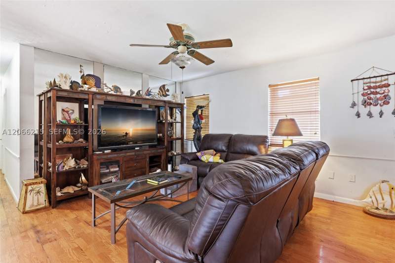 3 bedroom SingleFamilyResidence at 10235 Pan American Dr, Cutler Ridge Sec 3, Cutler Bay — photo 5