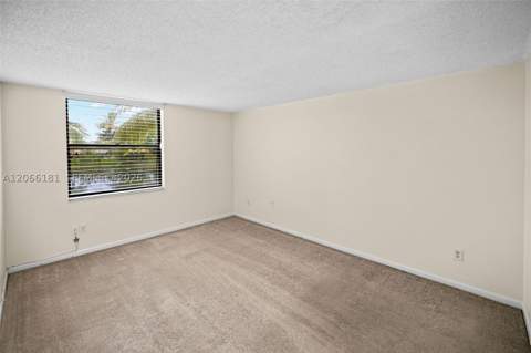 14211 N Kendall Dr 207E, Miami FL - photo 17 of 33