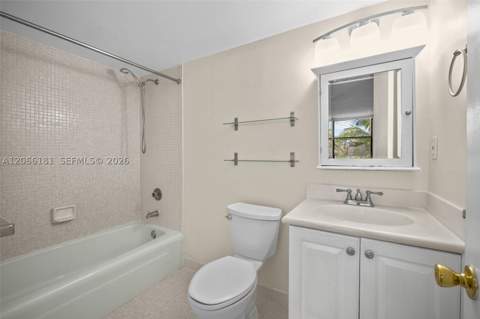 14211 N Kendall Dr 207E, Miami FL - photo 20 of 33