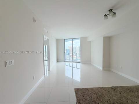 185 SW 7th St 3105, Miami FL - photo 10 of 36