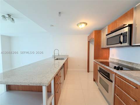 185 SW 7th St 3105, Miami FL - photo 6 of 36