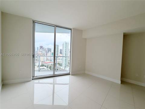 185 SW 7th St 3105, Miami FL - photo 9 of 36