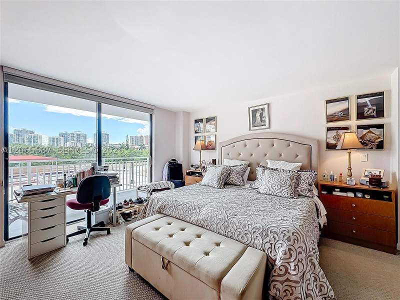 3 bedroom Condominium at 210 174th St 409, Winston Towers 600 Condo, Sunny Isles Beach — photo 5