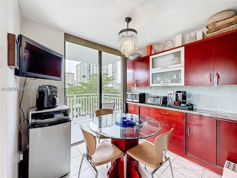 210 174th St 409, Sunny Isles Beach FL - photo 8 of 8