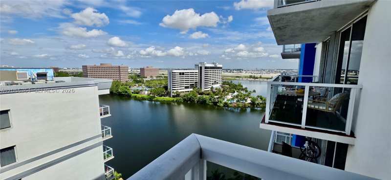 1 bedroom Condominium at 5085 NW 7th St 1505, Blue Lagoon Condo, Miami — photo 1