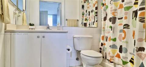 5085 NW 7th St 1505, Miami FL - photo 10 of 21