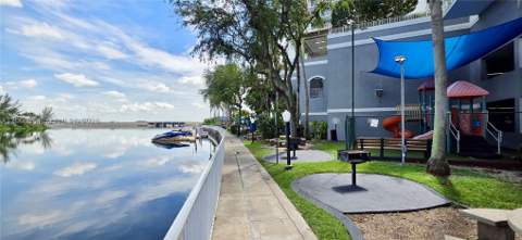 5085 NW 7th St 1505, Miami FL - photo 13 of 21