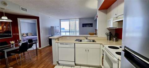 5085 NW 7th St 1505, Miami FL - photo 6 of 21