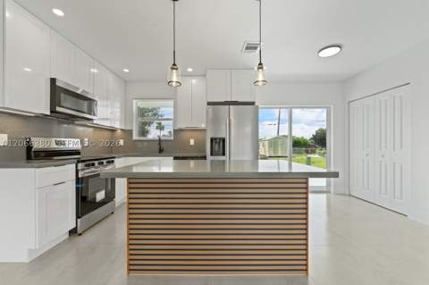 1500 NW 11th St, Homestead FL - photo 10 of 34