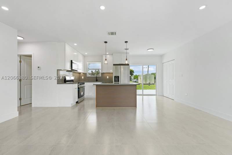 3 bedroom SingleFamilyResidence at 1500 NW 11th St, Redland Villas Rev, Homestead — photo 4