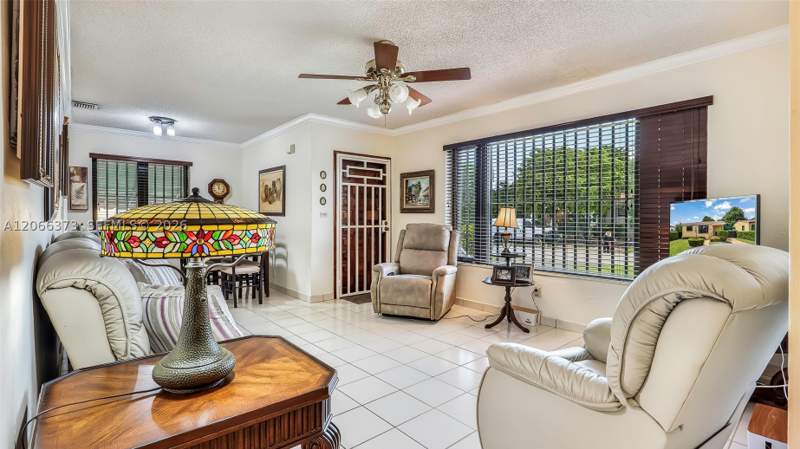 3 bedroom SingleFamilyResidence at 154 W 59th St, Palm Estates 1st Addn, Hialeah — photo 3