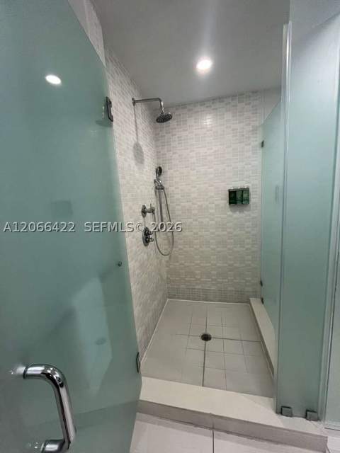 5300 NW 87th Ave 307, Doral FL - photo 6 of 17