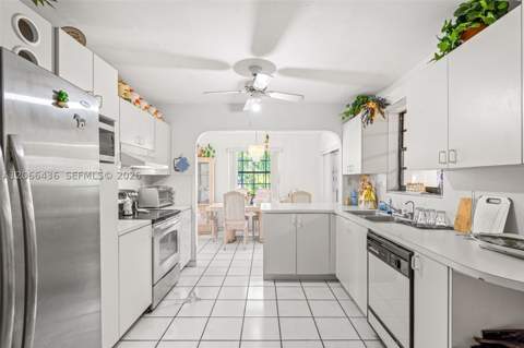 11985 SW 181st Ter, Miami FL - photo 10 of 28