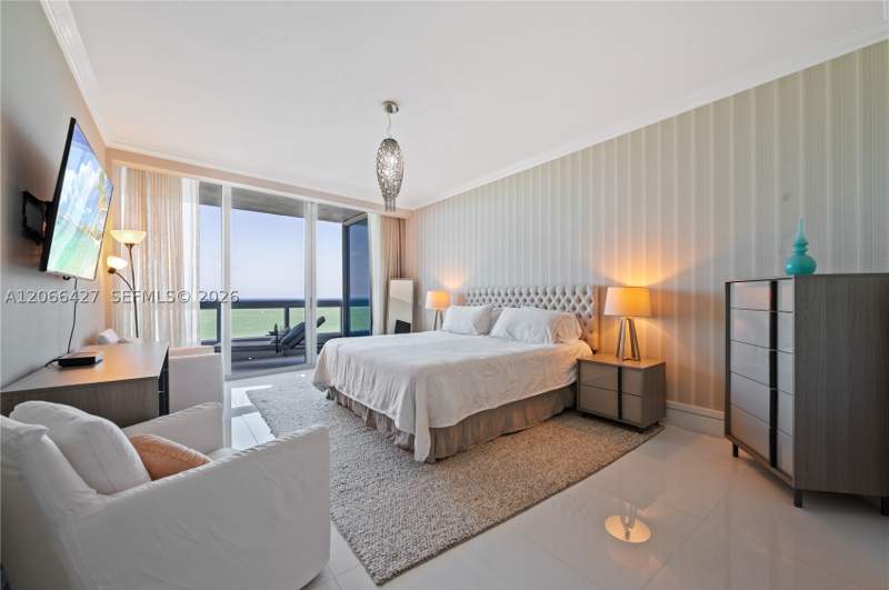3 bedroom Condominium at 6899 Collins Ave 702, North Carillon Beach Cond, Miami Beach — photo 4