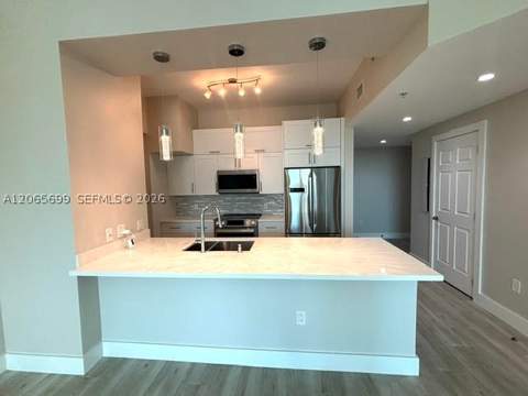1300 Ponce De Leon Blvd 409, Coral Gables FL - photo 11 of 34