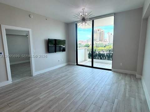 1300 Ponce De Leon Blvd 409, Coral Gables FL - photo 8 of 34