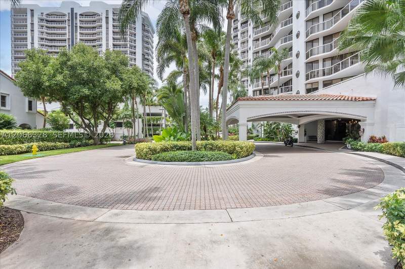 2 bedroom Condominium at 3610 Yacht Club Dr 1114, Portsview @ The Waterways, Aventura — photo 2