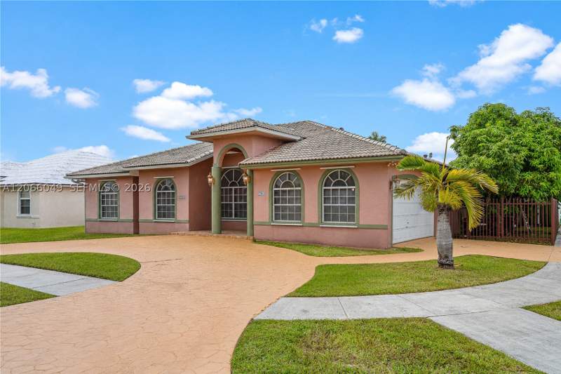 4 bedroom SingleFamilyResidence at 2204 SW 142nd Ct, P V C Estates, Miami — photo 2