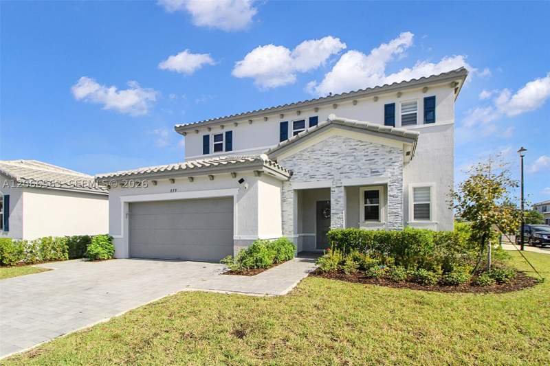 5 bedroom SingleFamilyResidence at 879 SE 26th Ter, Keys-Gate No 1, Homestead — photo 2