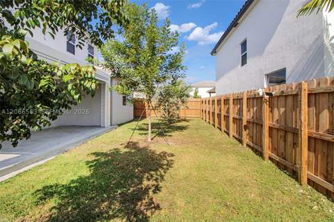 879 SE 26th Ter, Homestead FL - photo 8 of 43